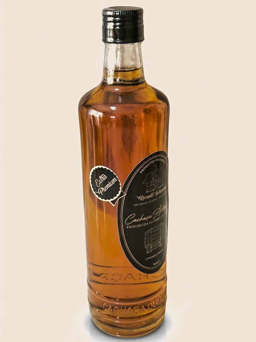 Cachaça Extra Premium envelhecida 7 anos em carvalho Recanto Schwarzer — foto 3