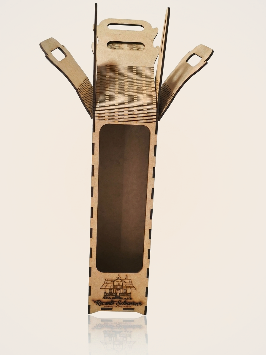 Kit presente com Cachaça Extra Premium 7 anos Recanto Schwarzer — foto 2